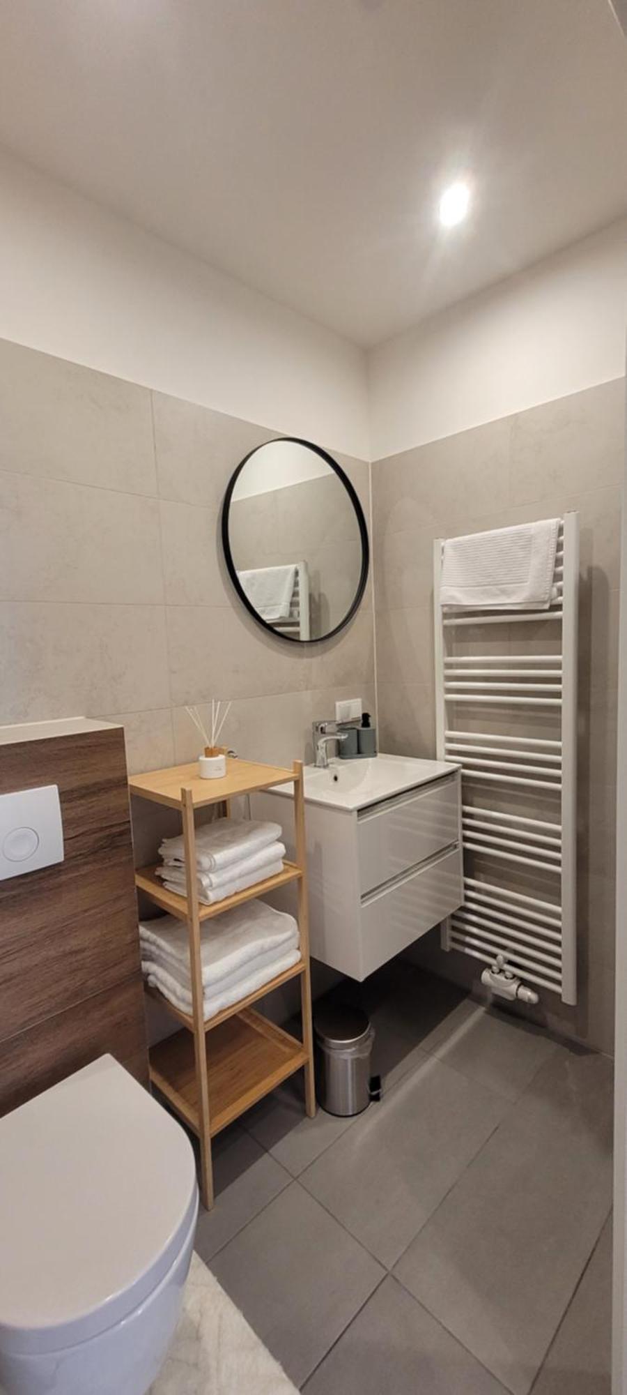 Altbauwohnung Mit Charme - Selbst Check In - Queensize Bett 비엔나 외부 사진